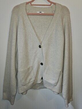 Uniqlo Wool Blend Creme Cardigan Button Up Oversized Look XL Cozy Fall
